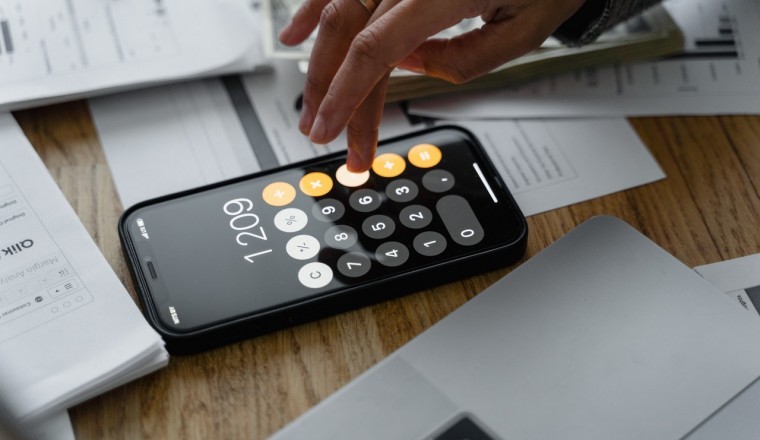 6 Reasons to Outsource Payroll Services In The UAE