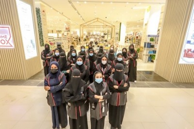 Home Box opens its first all-female team retail outlet in KSA