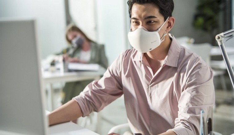 LG's Upgraded PuriCare Wearable Air Purifier Coming to the UAE