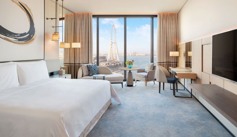 منتجع شاطئ العنوان يكشف عن مزايا غرف كلوب مع أعلى مسبحٍ متماهي مع الأفق في العالم