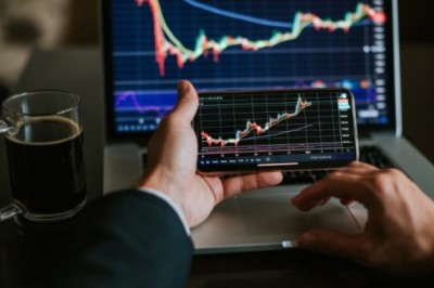 27 Most Impressive Stock Movies